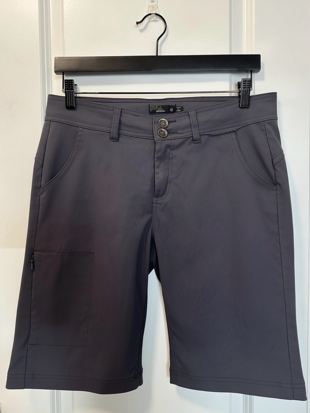 PrAna Women’s Halle Bermuda Stretch Trail Hiking Shorts Charcoal SZ 10 *Flaw*